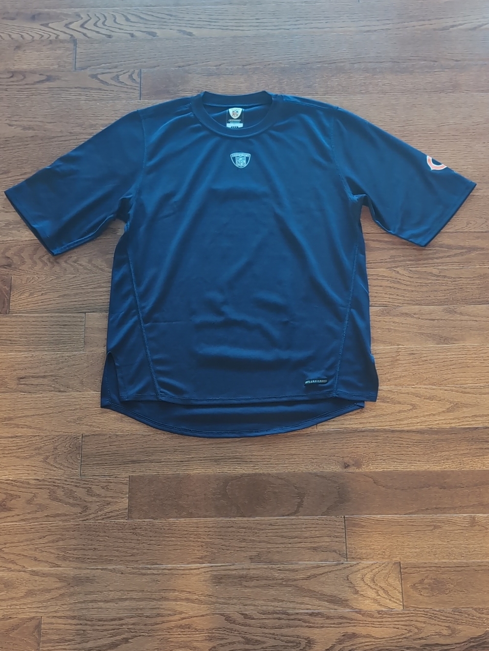 Reebok Navy Short Sleeve Performance Tee with Sleeve Logo(Chicago Bears)